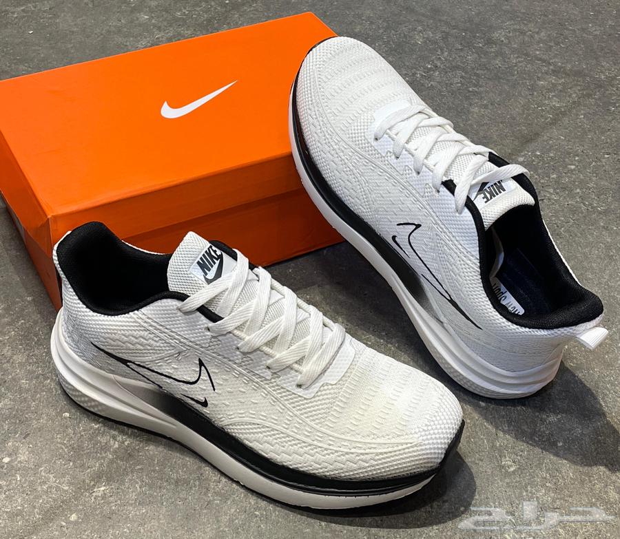 Sports shoes63014043024259111