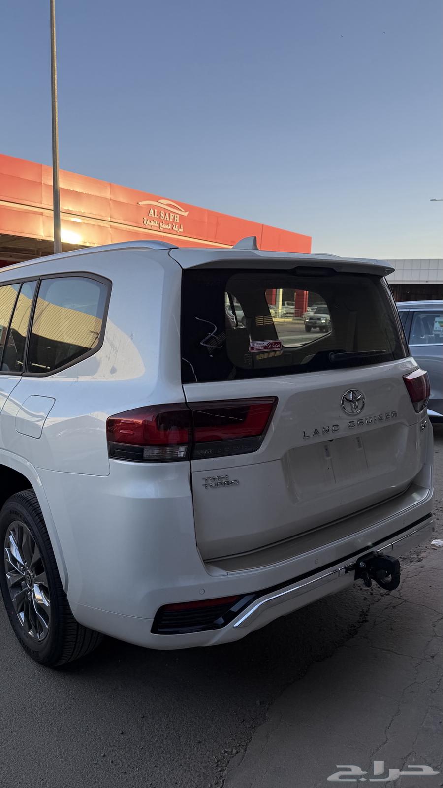 Special offer for 2025 Land Cruiser L4 gasoline Saudi Arabia version at 327,500 including tax63029286648833113