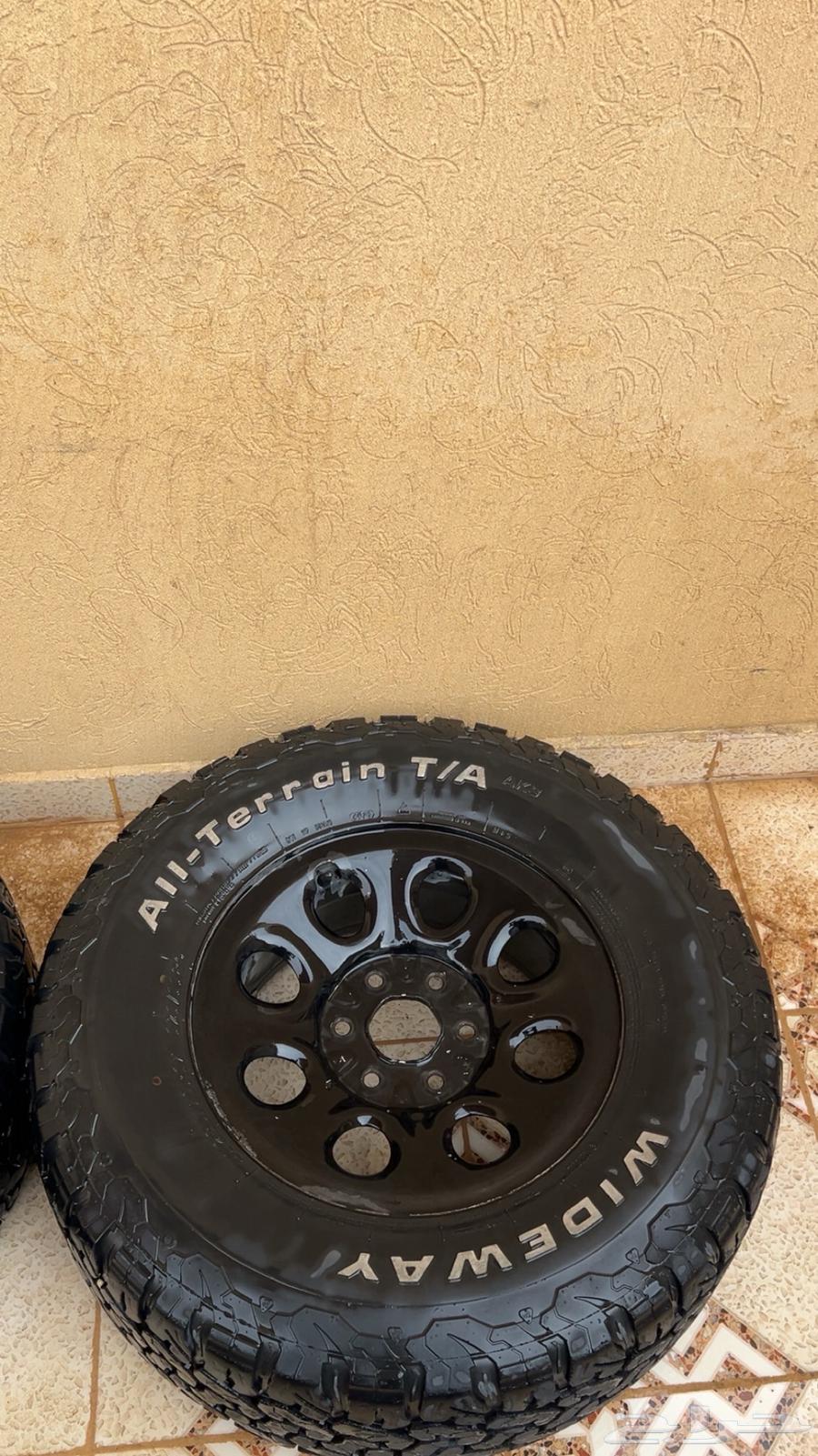 Tire rims with stone half and Wei Yai63037693100289114