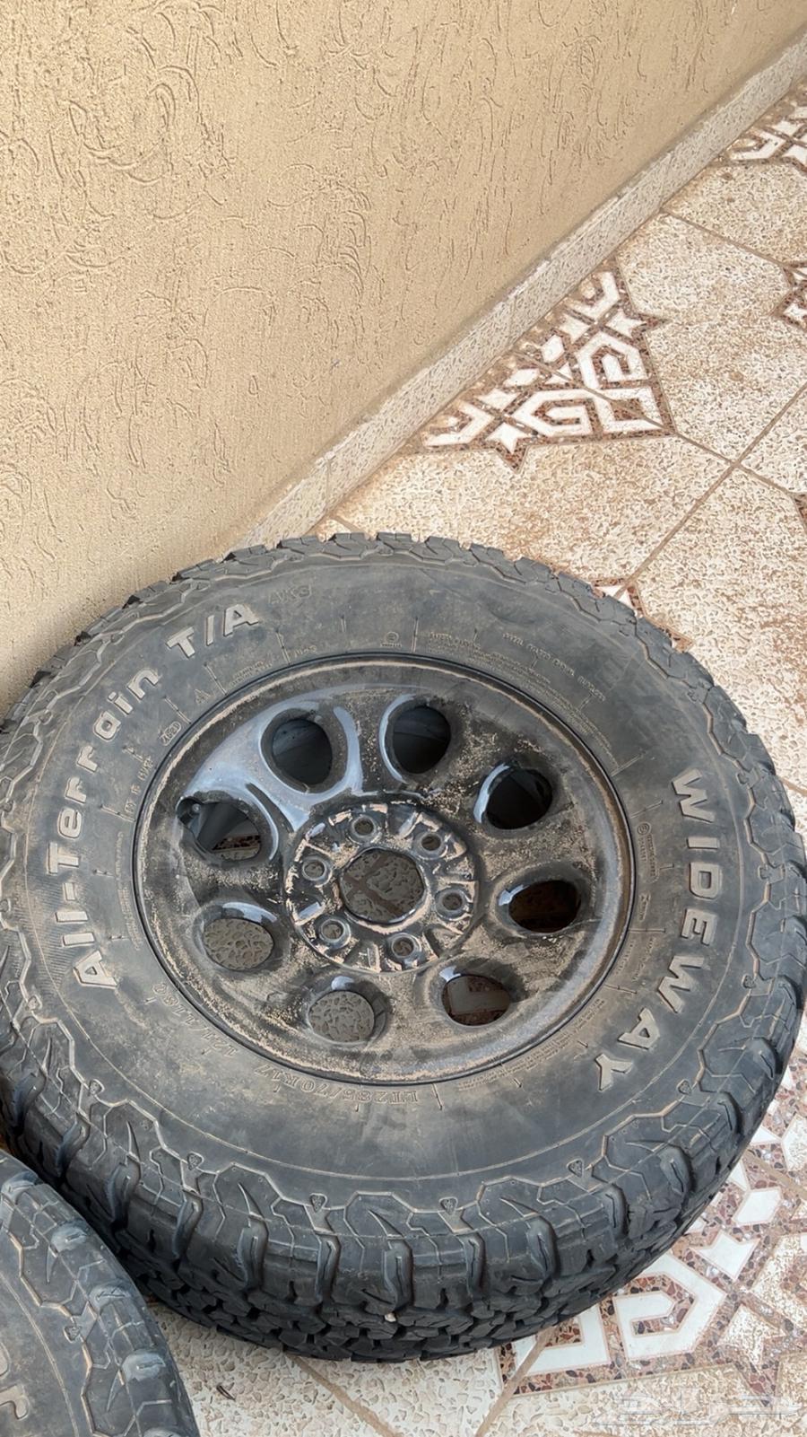 Tire rims with stone half and Wei Yai63037693100289112