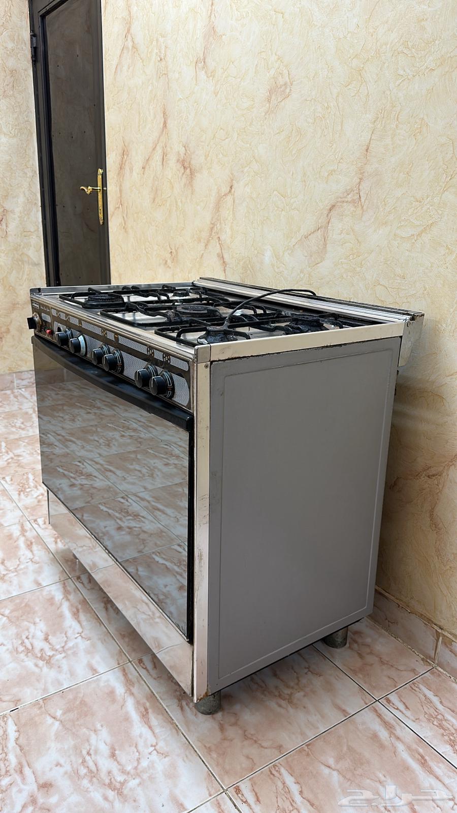 Semi-new gas oven63023347989889112