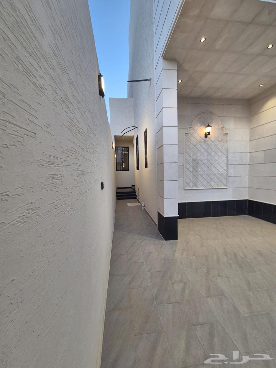 Villa for sale, duplex, attractive price, modern design according to Saudi code63012955695489113