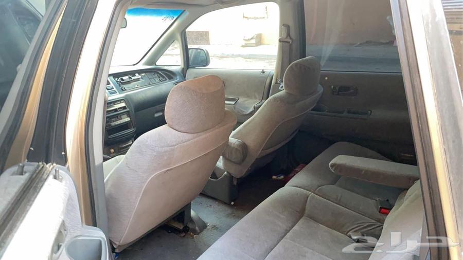 Honda Odyssey with cold air conditioning, clean, has problem in the gear only63028392609921113