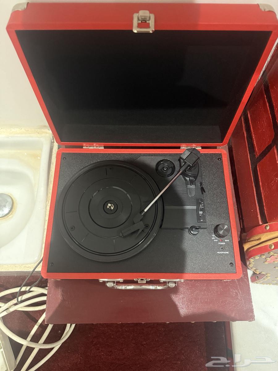 For sale: old record player with a Quran record63023775520643111