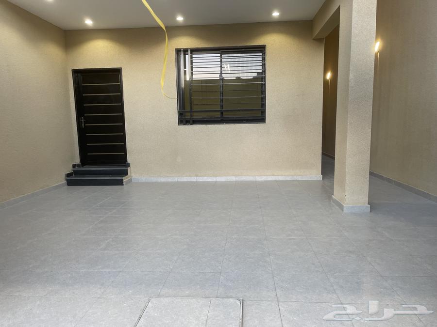 للبيع شقق ارضي وعلوي تشطيب ممتاز بالمحاله ابها63012482656513113