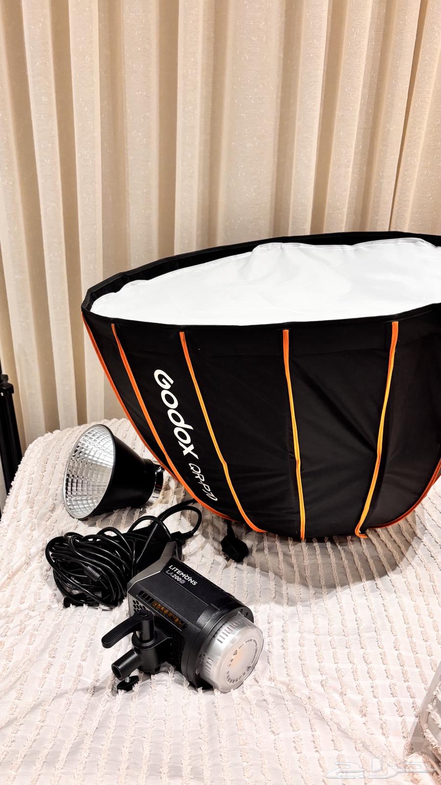 Qudoxs Lightmons LA200D Lighting with all accessories63022422928385111