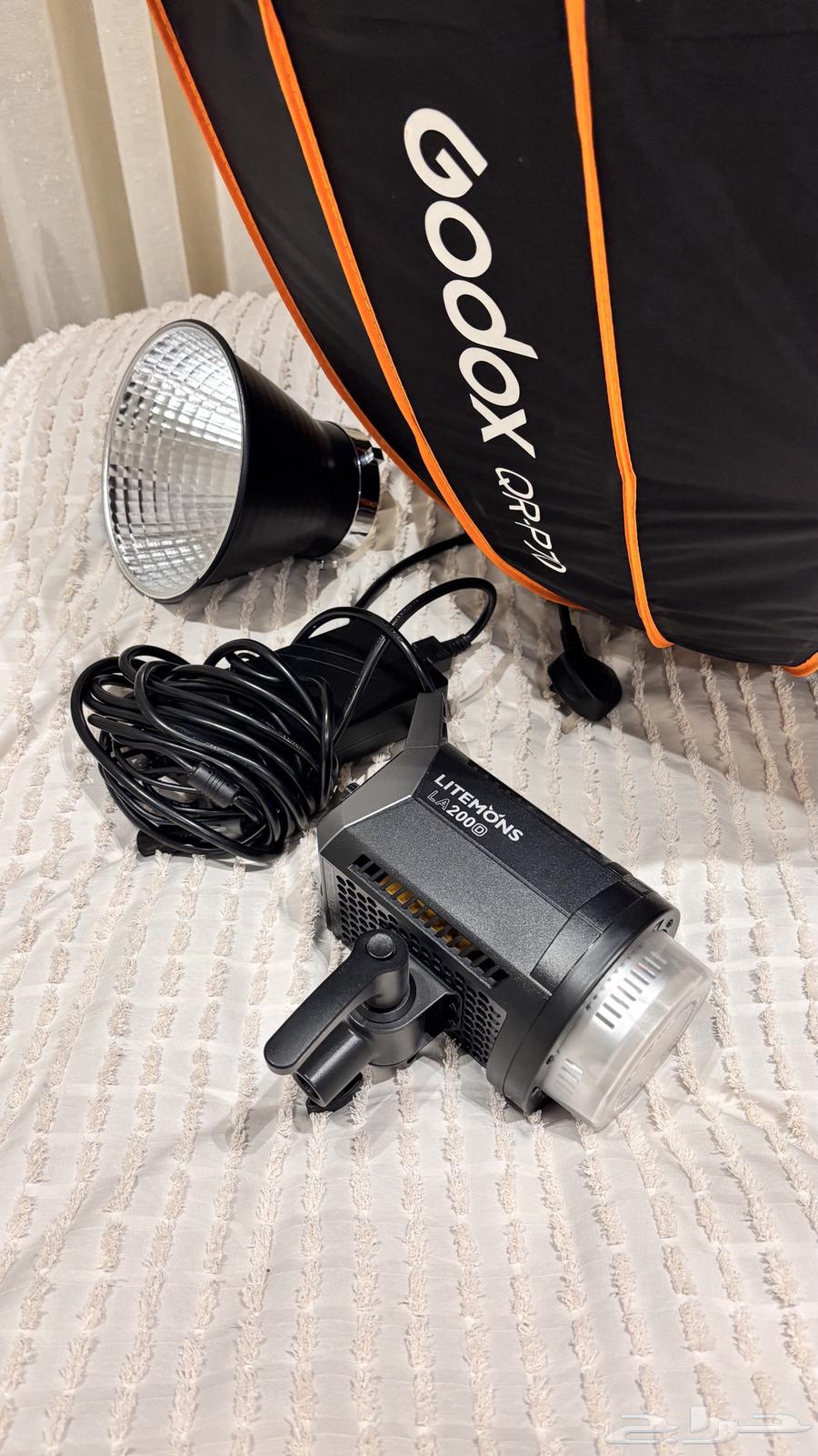Qudoxs Lightmons LA200D Lighting with all accessories63022422928385112