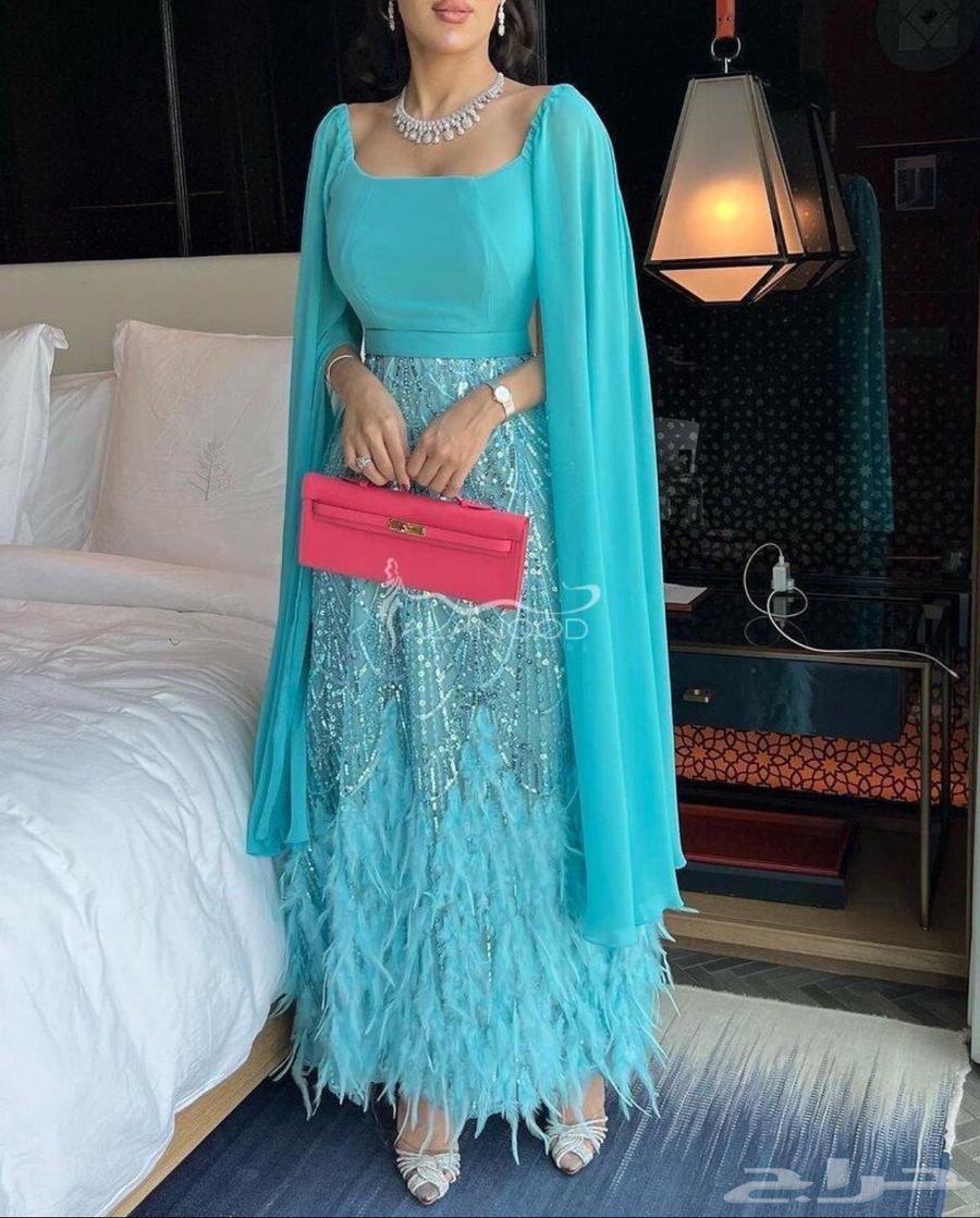 Sky blue evening dress with chiffon and new feathers, never used63021525728129111