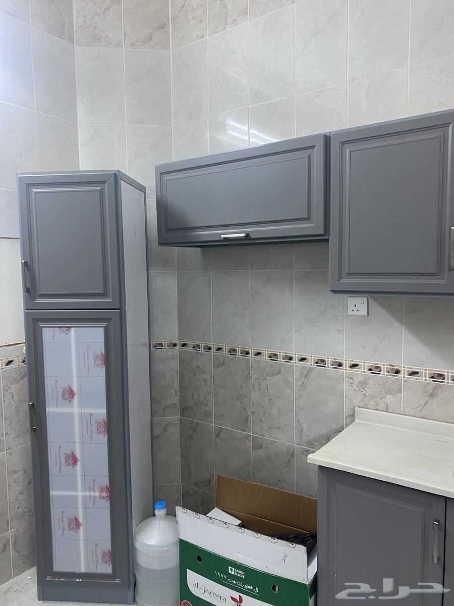 غرفة نوم ومطبخ ومكيف وغساله للبيع63021970147458112