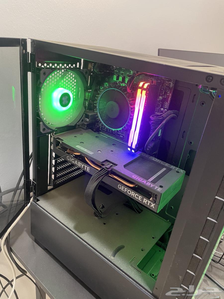 pc للبيع630219643301131122