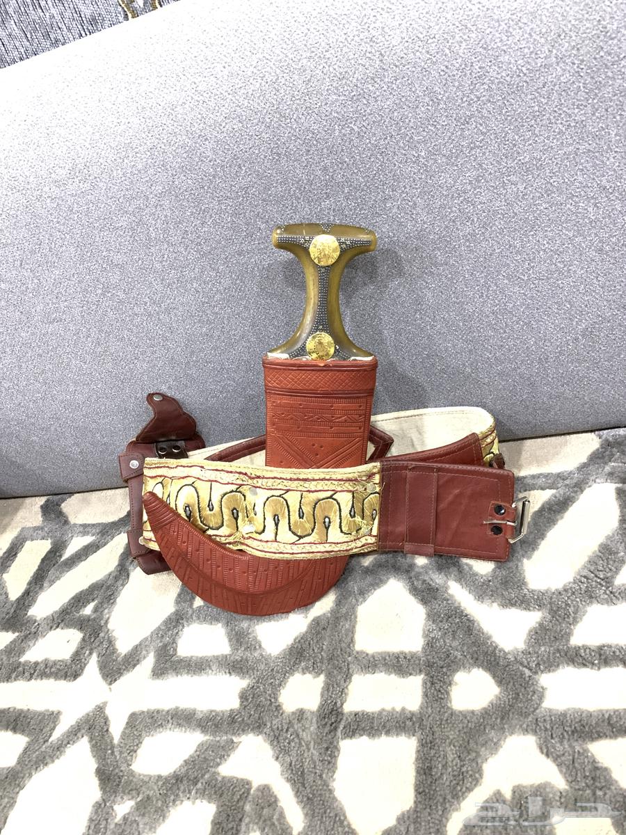 For sale, side strings and neck of Oud (Middle Eastern string instrument)630224344225301114