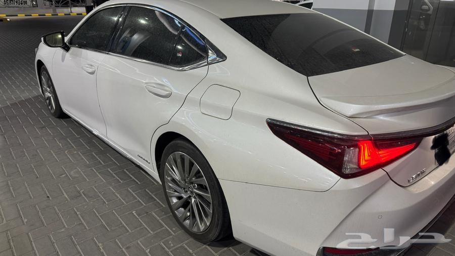 Lexus ES300h BH (2022)63026216908291114