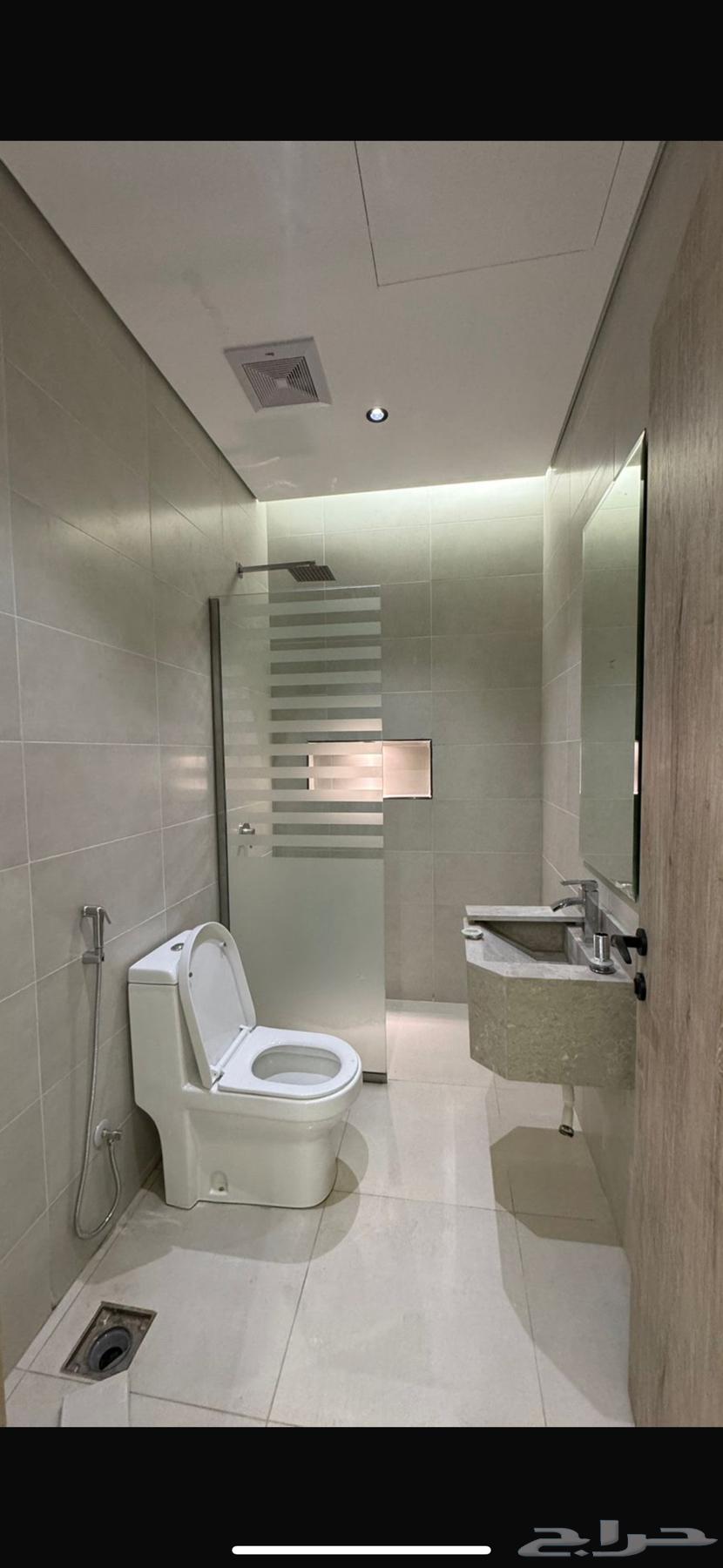 For sale, a ready-to-move-in luxurious apartment with full ownership.63012956657793113