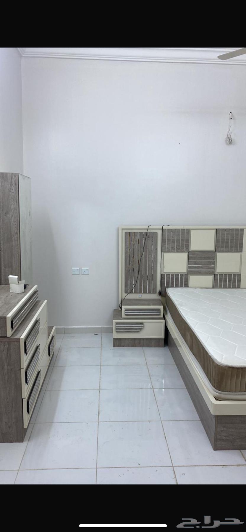 غرفة نوم ومطبخ ومكيف وغساله للبيع63021970147458111