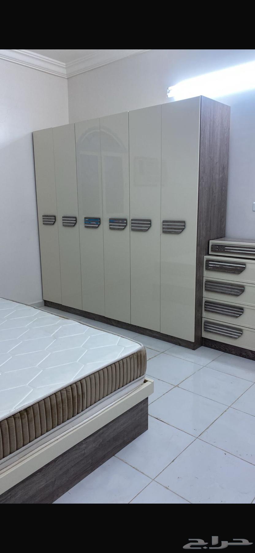 غرفة نوم ومطبخ ومكيف وغساله للبيع63021970147458113