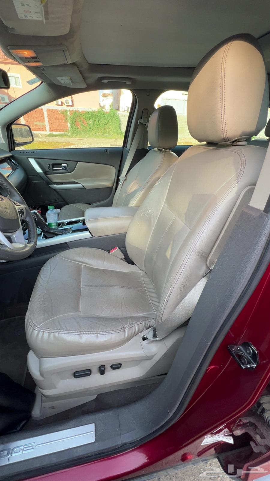 Red Ford Edge63021343741571111
