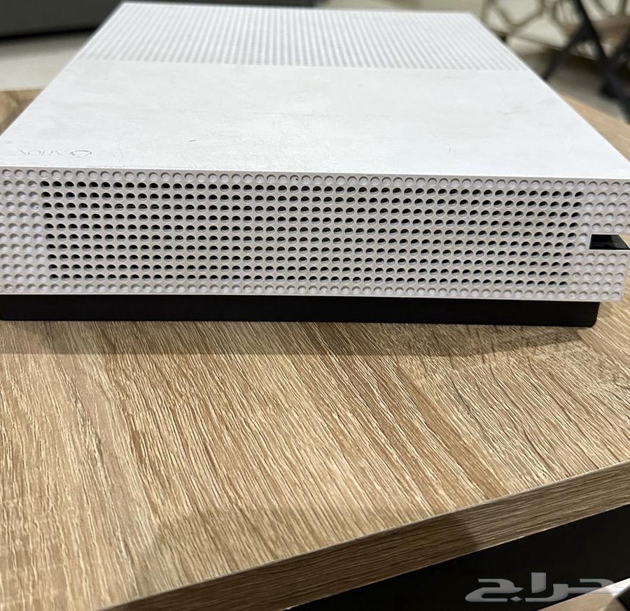Xbox One S quantity (2)63020241979009111