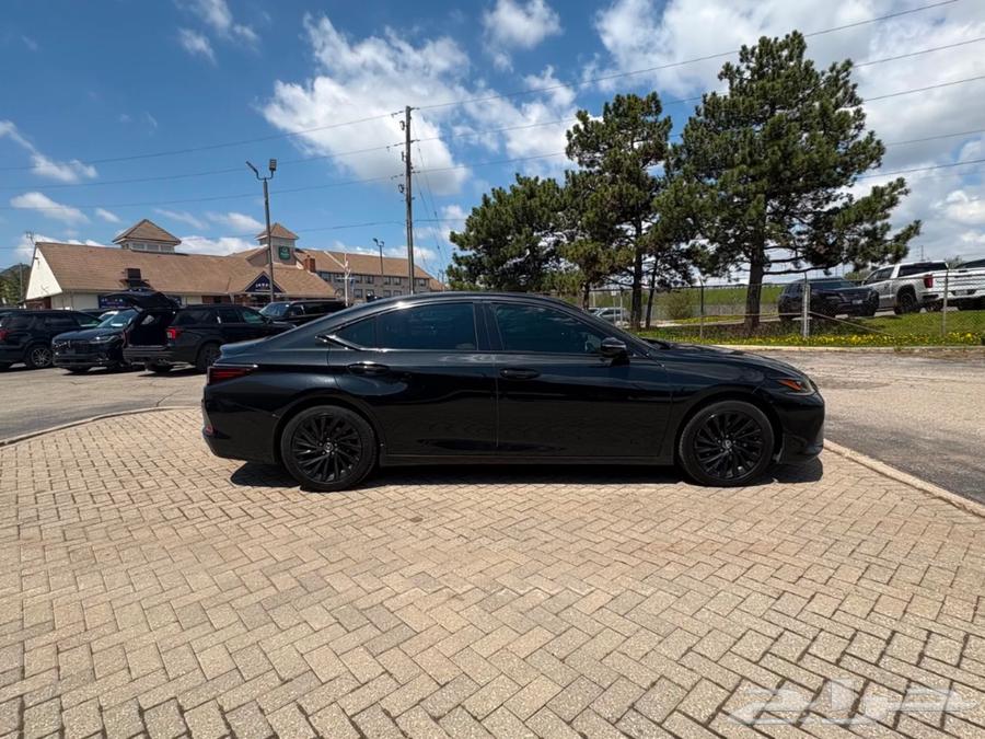 2021 Lexus ES350 - Full options, exceptional condition, and a very special price63012081829505113