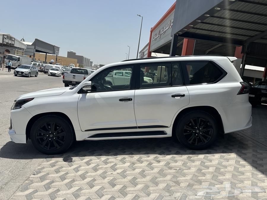 Lexus 2019 LX DD S Black Edition Saudi Abdul Latif Jameel for Cars630186995144981116