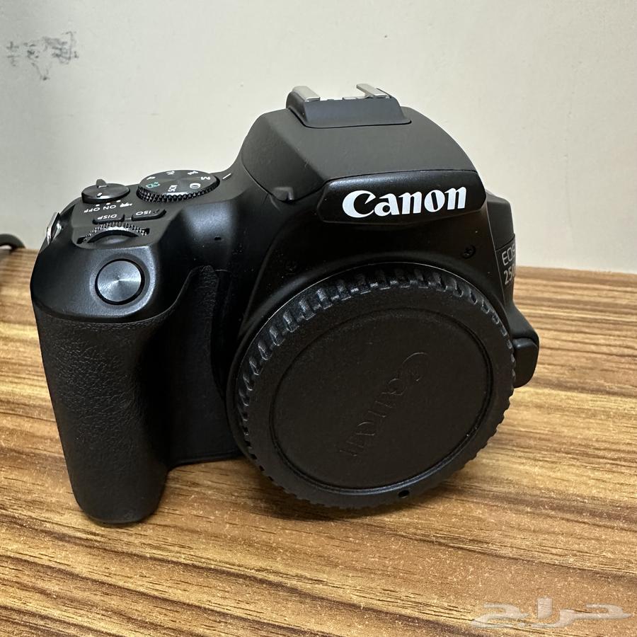 Canon camera 250D63019302615553116