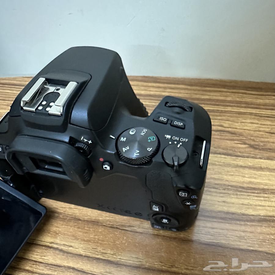 Canon camera 250D63019302615553112
