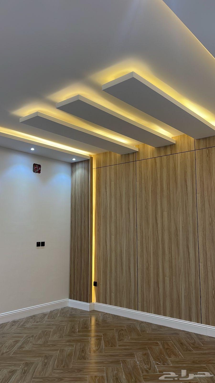 For sale: a floor and an apartment63012486212610113