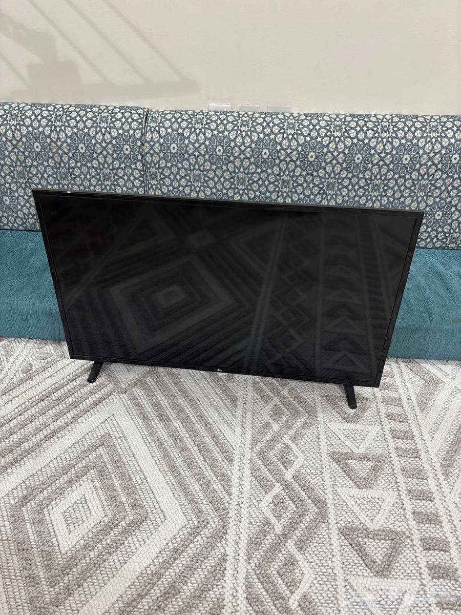 Two screens in good condition for sale63019319234177113