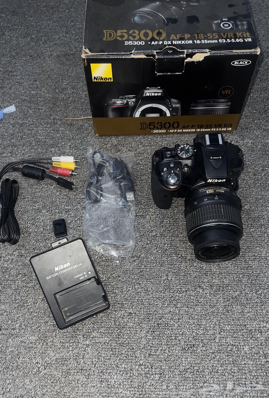 للبيع  كاميرا Nikon D5300 مع عدسة 18-55mm63017100912001110