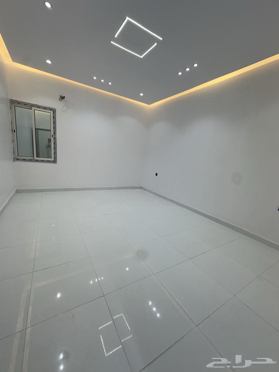 دور للبيع في الياسمين على شارعين630133927696651119