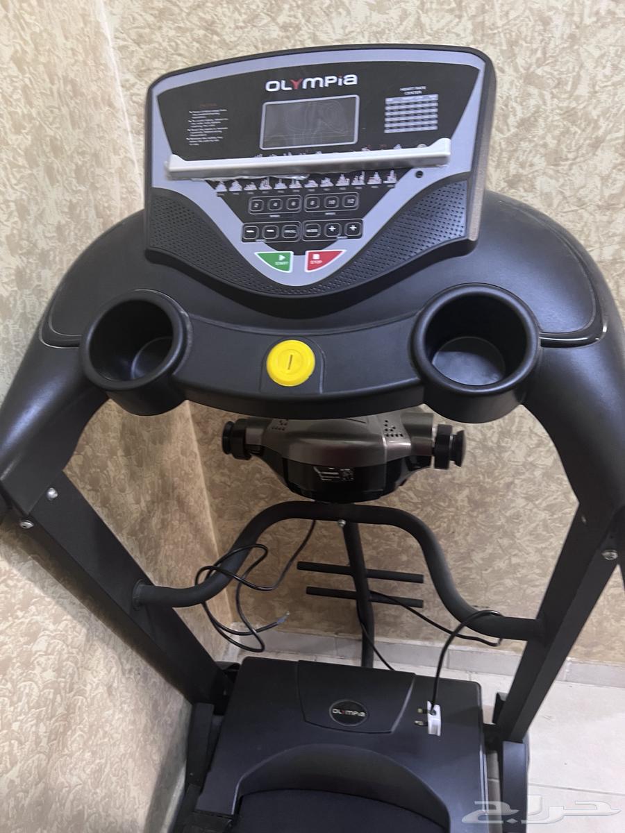 Sports car and weights and sports equipment63015435652355113