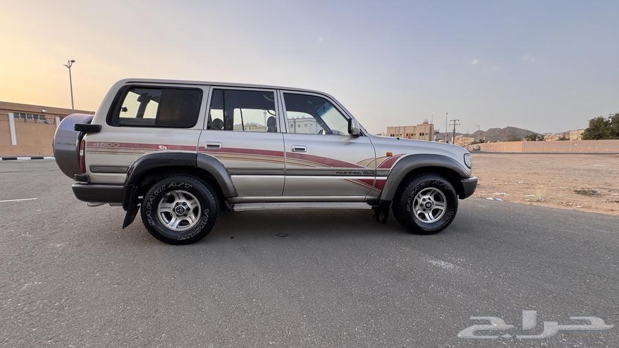 لندكروزر 1993للبيع مظيف ممشى 596الف مكينة بلد مطوف سنه630169790694421111