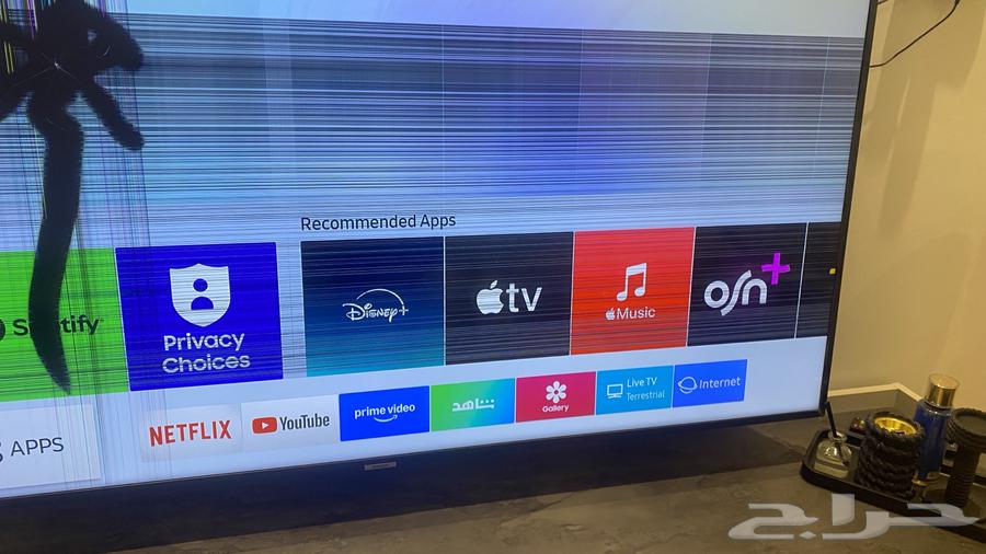 Samsung 65-inch screen63015846137857111