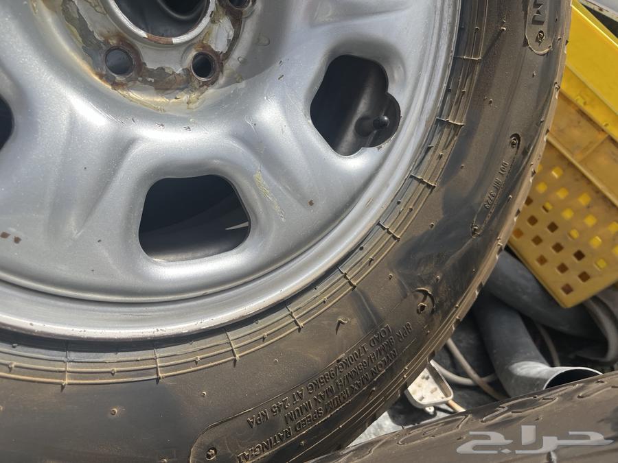 For sale: 6-spoke alloy wheels and tires for Nissan630182731856661112