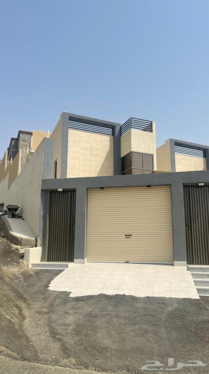 للبيع فله مستقله خميس مشيط بسعر 800 الف630120326488331113
