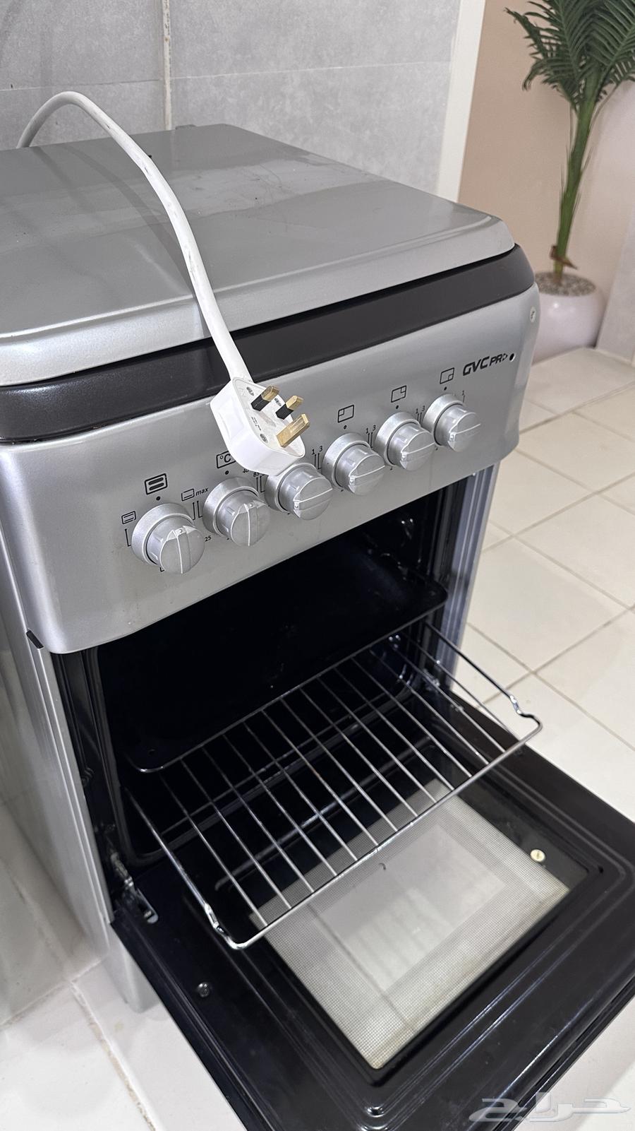 New electric oven only630158942960661119