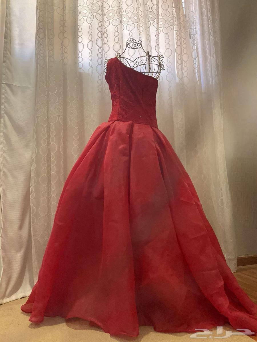 Red dress630135725459221128