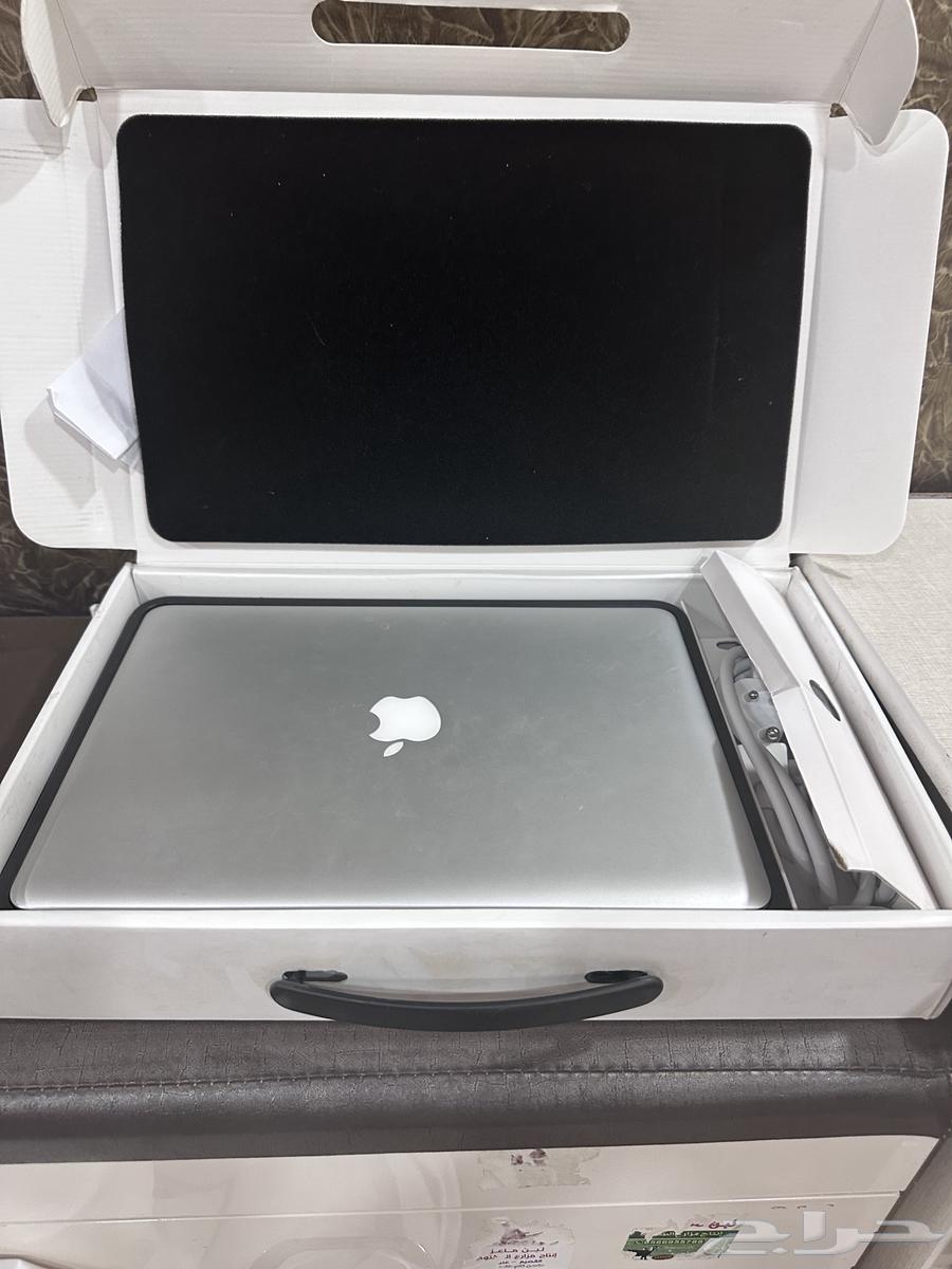 The MacBook Pro laptop is broken.63014016718593111