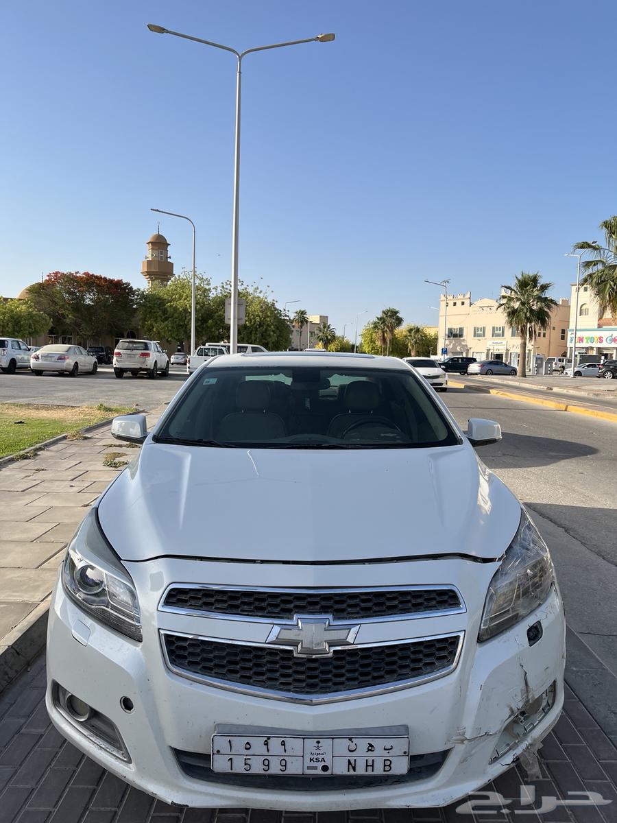 Malibu 2013 full option with sunroof, slightly damaged from a minor accident, for sale63014350839297111