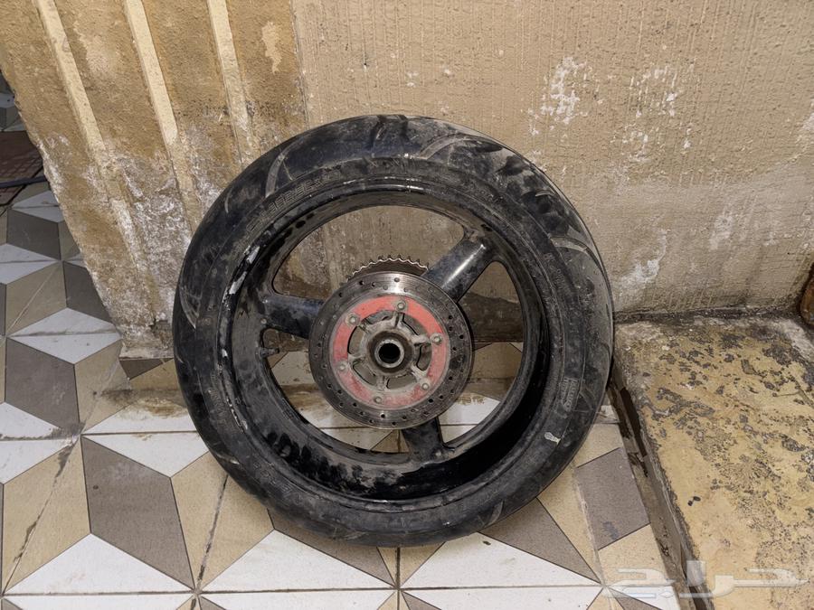Front and rear tires R1 for tank, in good condition, very clean63013021621379111