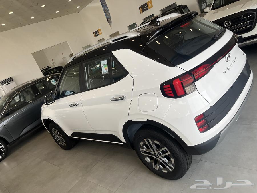 Hyundai Venue 2025 Comfort Cash and Installment Offers for Private Sector Without Down Payment63016147630210112