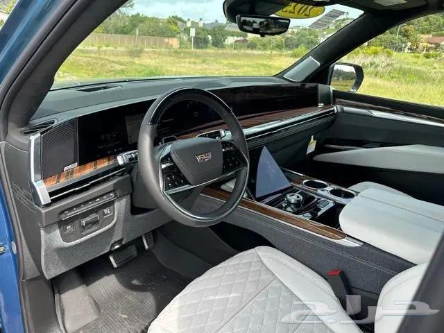 2025 Cadillac Escalade Sport Platinum, nearly new, discounted price63290547793025113