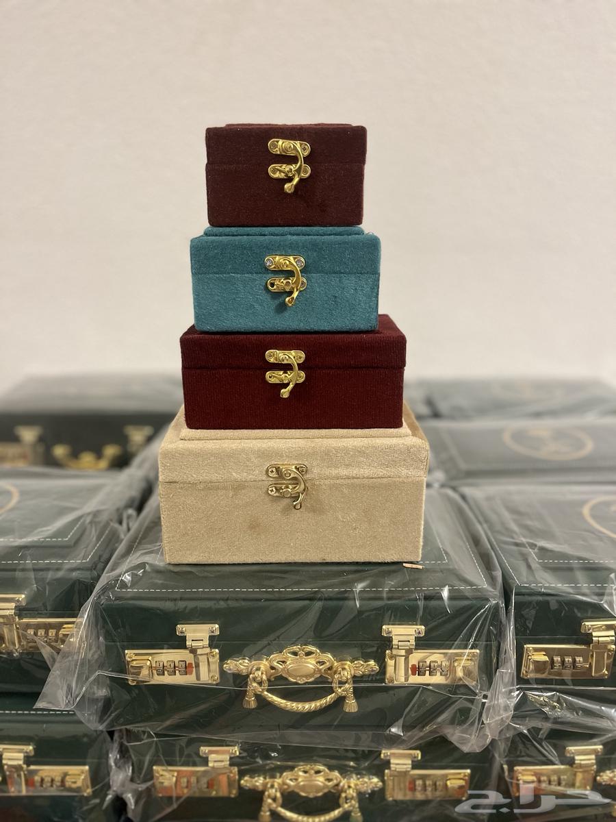 Agarwood boxes with velvet in wholesale price630621965246731111