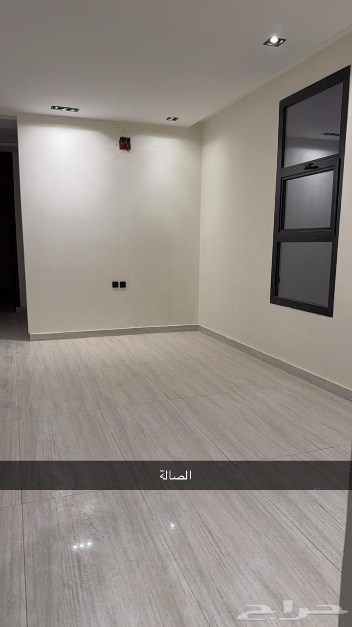 دور أول للإيجار - حي الرمال البابطين63012031627522114