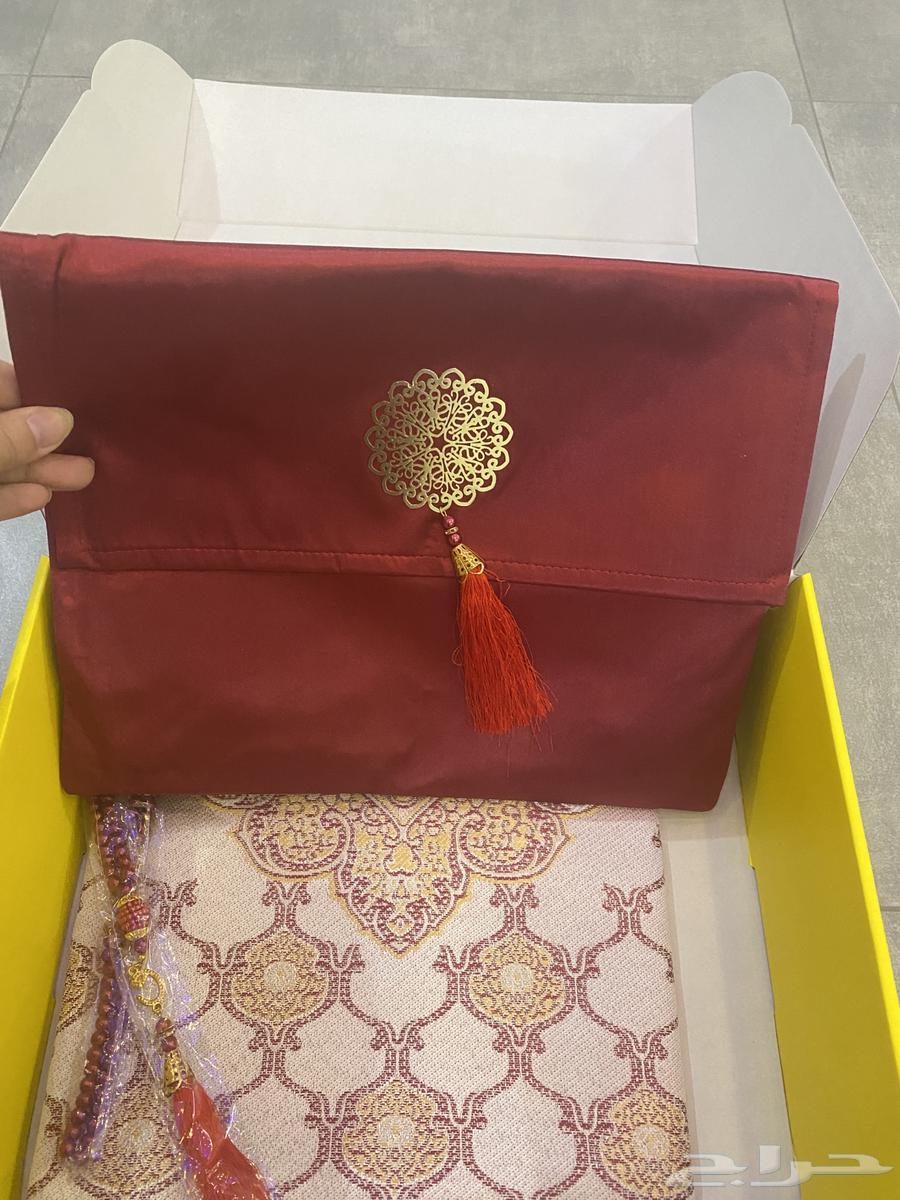 شرشف صلاة مع سجادة محمولة ب99 ريال63071695489794114