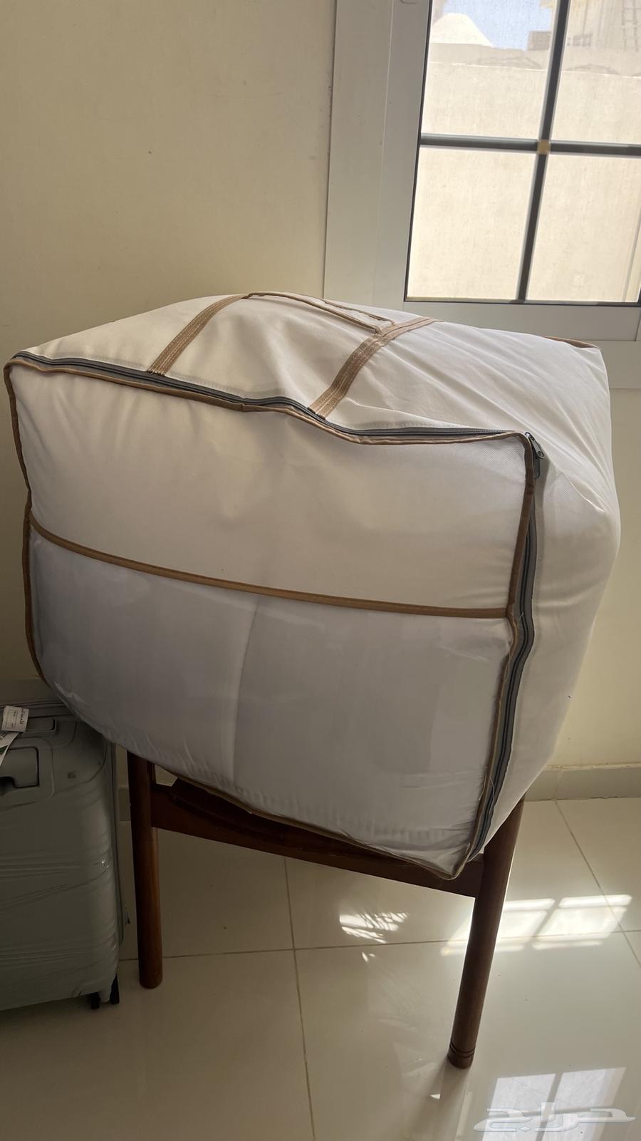 The new cloud cushion is for sale63327087865347113