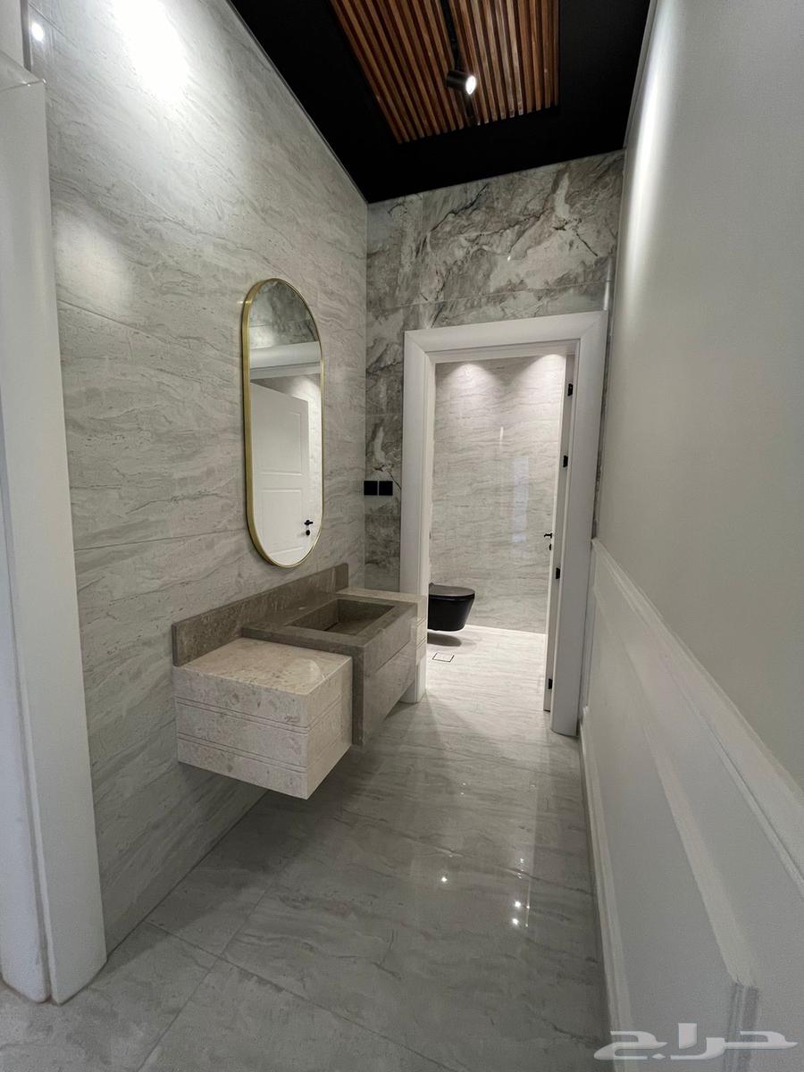Ownership apartments with roofs and internal courtyards63014281126018111