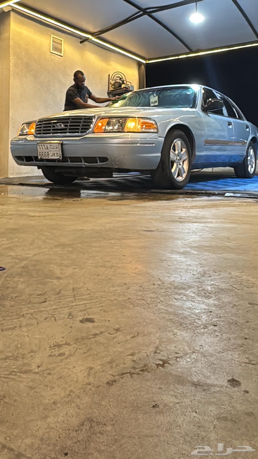 Ford Victoria Saudi 200963327066006402111