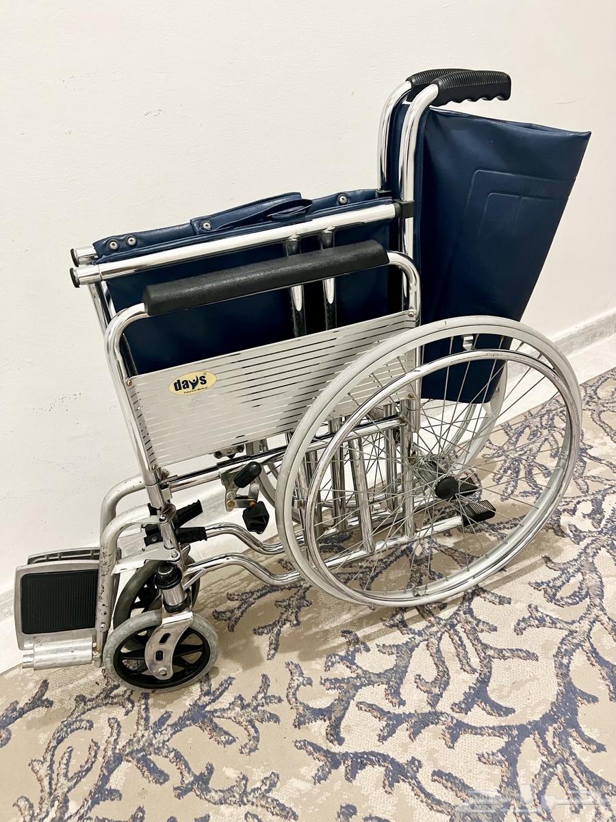 Large wheelchair63081436297603112