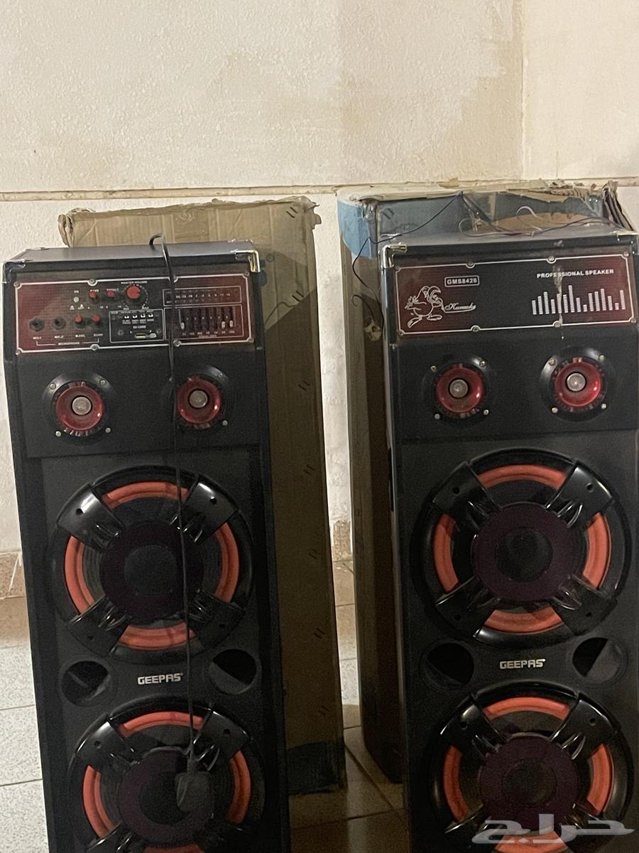 Headphones63477320488321112