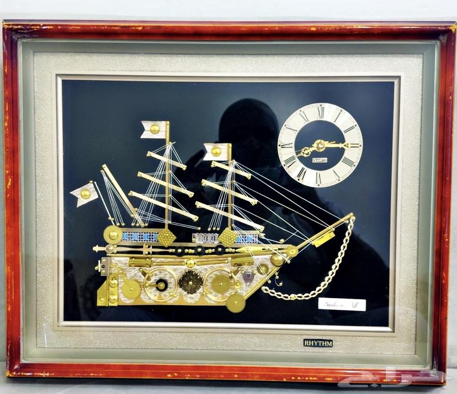 A classic wooden clock frame made of linden wood in the shape of a sailboat.63152048060674111